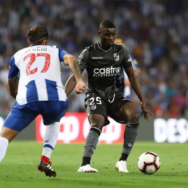 Alhassan Wakaso in action for Vitoria Guimaraes