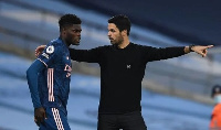 Arsenal manager Mikel Arteta with Partey