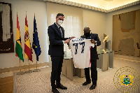 President Nana Akufo-Addo receiving the jersey