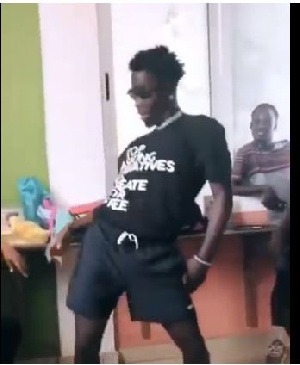 Shatta Wale look-alike exhibits dance moves