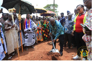 Akufo Addo Cutting Sod