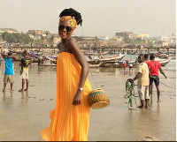 Hamamat in orange dress