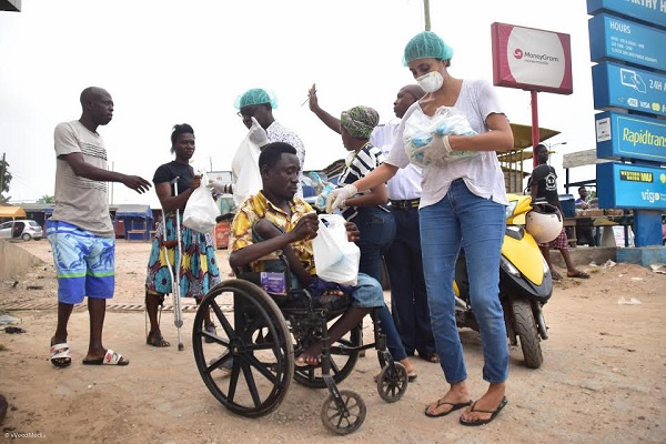 Food for All Africa giving out food