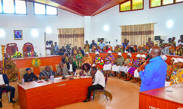 Dr. Mahamudu Bawumia addressing the Central Regional House of Chiefs