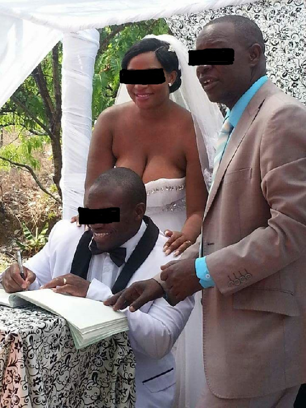 Bride exposes boobs on wedding day