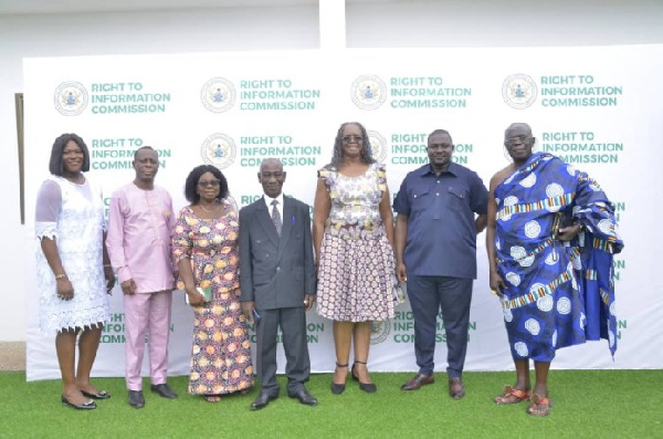 Board Members of the Right to Information Commission in a group picture