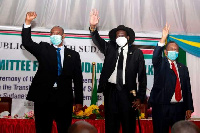 Chairman of Sudan's Transitional Military Council of Sudan Abdel Fattah (L) & Salva Kiir (2nd L)