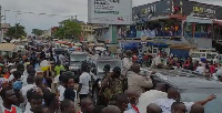 Bawumia had to stand in his car and acknowledge the crowd