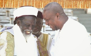 President Mahama (Right) with Sheikh Dr. Osmanu Nuhu Sharubutu