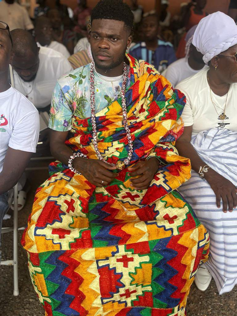 Thomas Partey in royal regalia