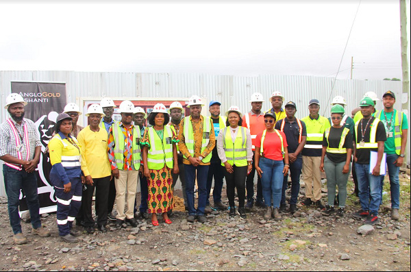 A group picture of the DCE, some members of AngloGold Ashanti, and the construction company