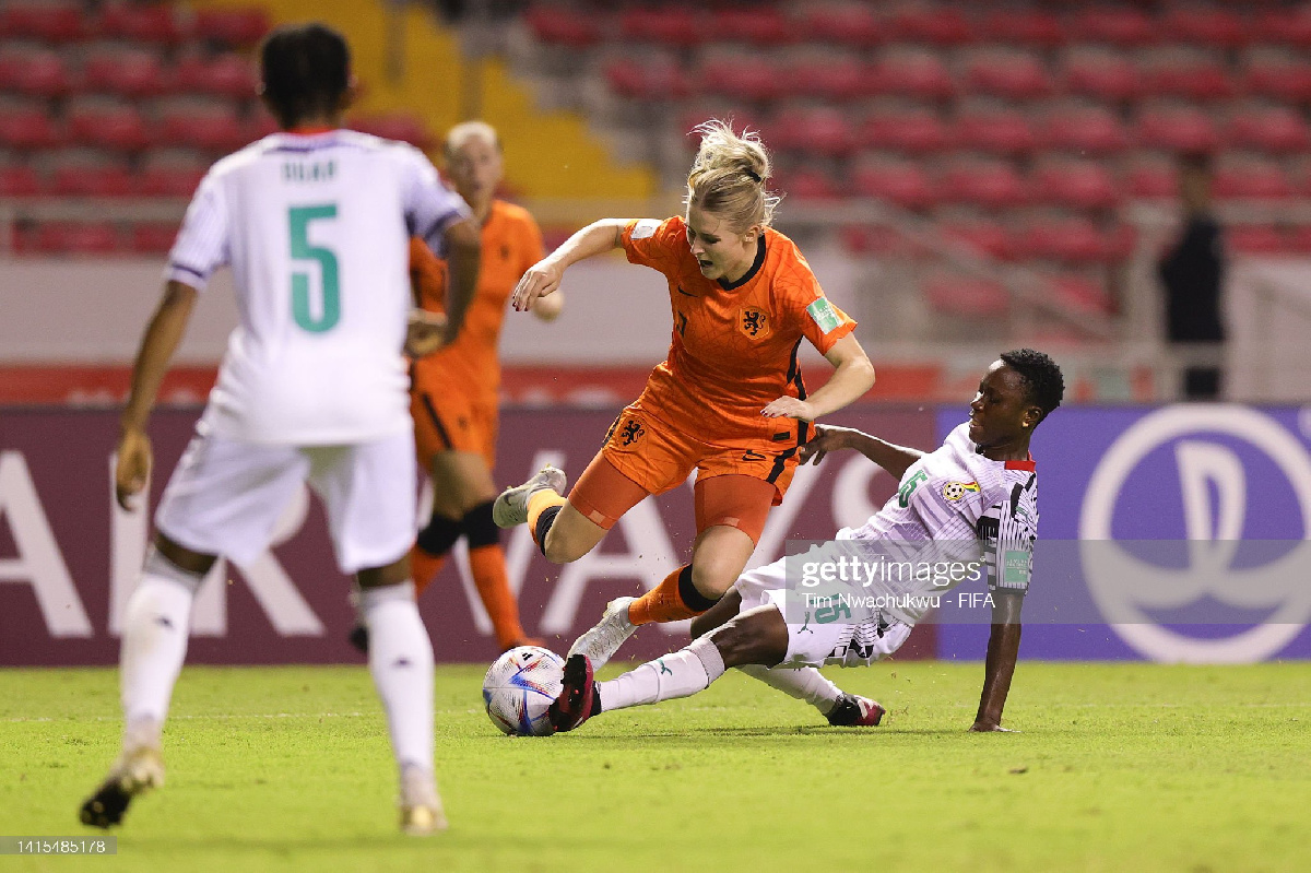 A Dutch player dribble past a Black Princess player