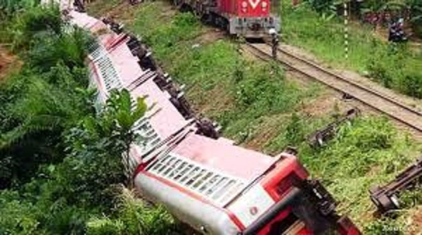 The train was heading from Cairo to the Nile Delta province of Mansoura