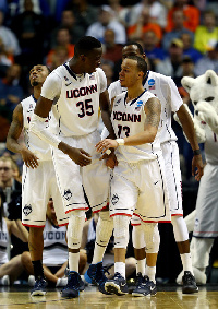 Amida Brimah with some teammates