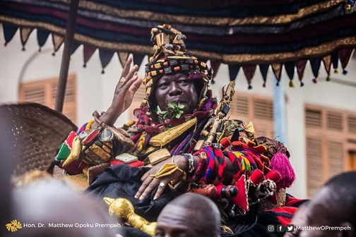 Otumfuo Osei Tutu at the funeral grounds