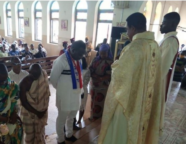 Alfred Obeng Boateng, NPP parliamentary candidate for Bibiani-Anhwiaso-Bekwai, others at church