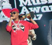 Wizkid defeated Davido to become the best African male artiste at the 2017 AFRIMA