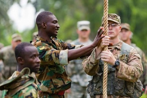 Ghanaian and US soldiers during a training session