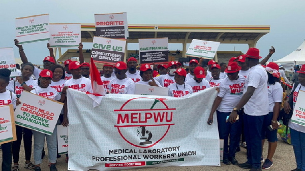 Medical Laboratory Professional Workers' Union (MELPWU) protesting