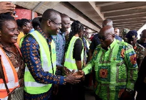 Akufo-Addo with officials from Dredge Masters Ltd