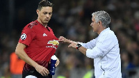 Dan wasan Man United Nemanja Matic tare da tsohon kocinsa Mourinho