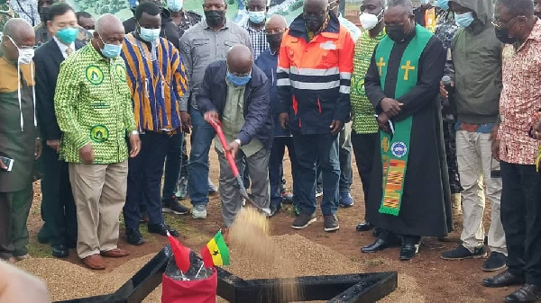 President Nana Addo Dankwa Akufo-Addo cutting sod for the project