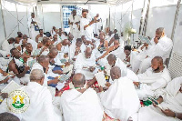 Hajj Board praying