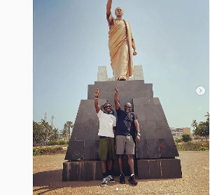 Dembe Zuma with another at the Kwame Nkrumah Memorial