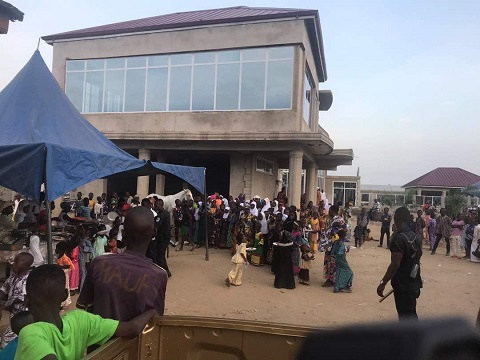 Hundreds of people gathered at Bawku municipality to be fed by the politician