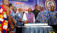 President Akufo-Addo cuts 50th anniversary cake