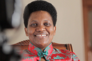 Burundi First Lady Corona12.png