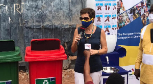 Ambassador of the EU in Ghana, H.E. Diana Acconcia presenting the items to beneficiaries