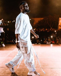 Rapper Sarkodie held his first free concert at Tema over the weekend