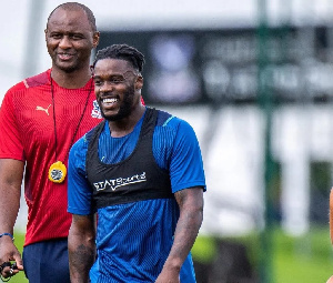 Coach Patrick Vieira and Jeffrey Schlupp