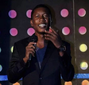 Comedian, Augustin Dennis