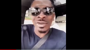 Shatta Wale has attacked YFM for playing foreign contents