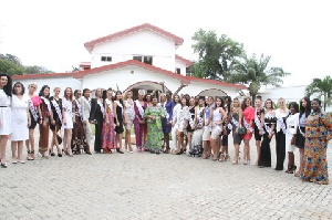 Mrs Akufo-Addo in a group picture with the contestants.