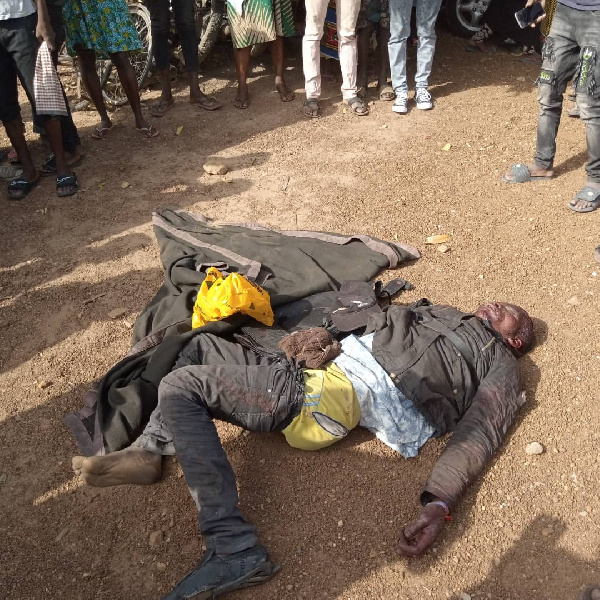 File:The lifeless body of the armed robbers