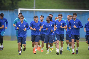 Richard Boateng training with his teammates