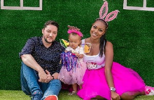 Yvonne Nelson with James Roberts and their daughter Ryn