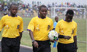 Issaka Badiu Alhassan with the ball