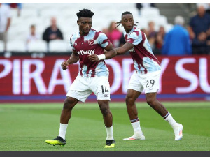 LONDON, ENGLAND   AUGUST 31: Mohammed Kudus And Aaron Wan Bissaka.png