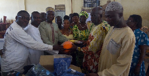 NOBISCO 1991 year group donates