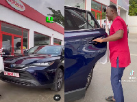 Akrobeto showing off his brand new 2022 Toyota Venza