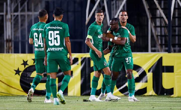 Bernard Tekpetey celebrating goal with teammates