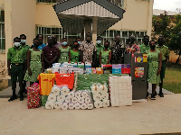 Donors and beneficiaries in a group photo