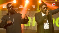 Sarkodie performing with Runtown on stage