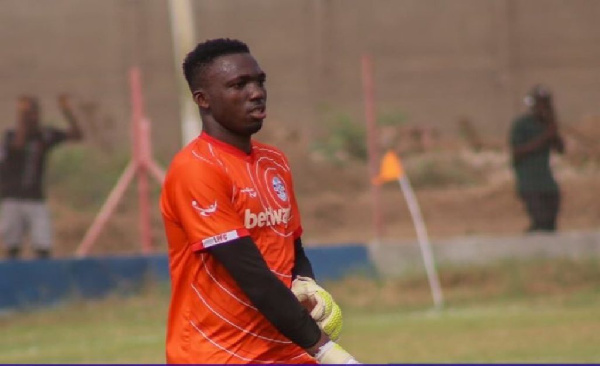 Liberty Professionals goalkeeper, Fatao Dida Alhassani