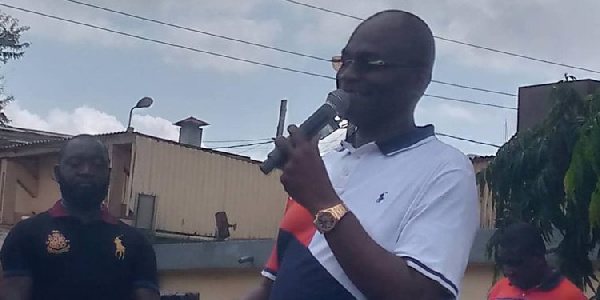 Kennedy Agyapong addressing traders at Kejetia Market