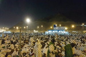 Ghanaians muslim praying